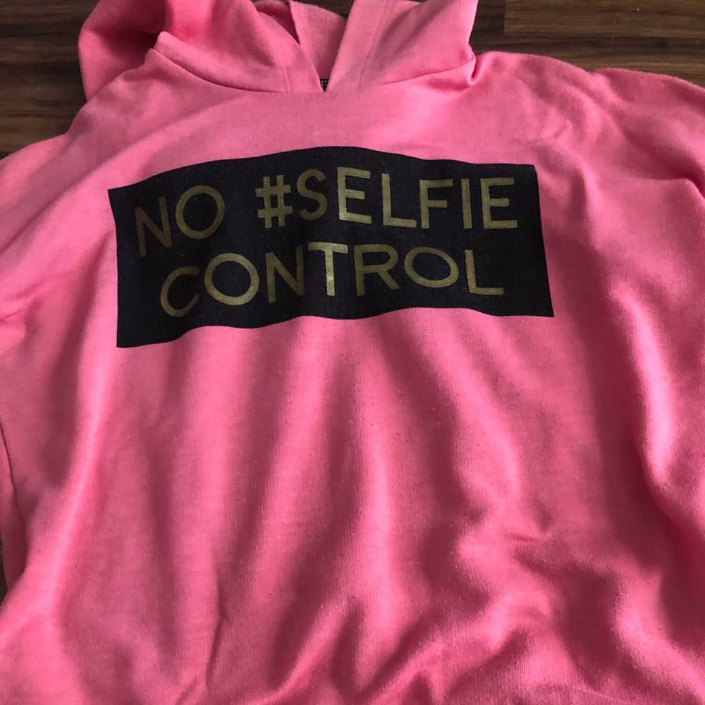 No #Selfie Control pink sweatshirt